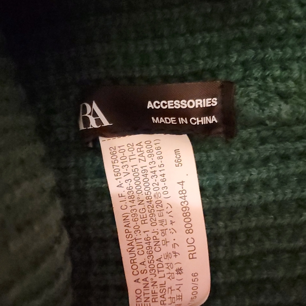 COPY - Zara Knit Beanie Hat Green Youth Large - Picture 2 of 3